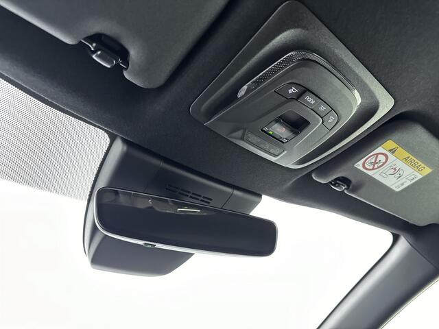 Toyota COROLLA Cross 2.0 High Power Hybrid First Edition | Applecarplay | Climaat control | Wireless charger |