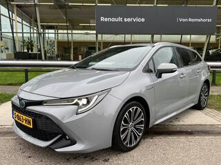 toyota-corolla-touring-sports-2.0-1