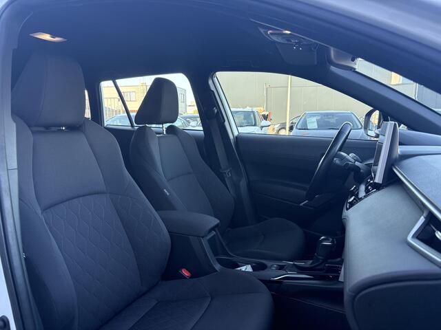 Toyota COROLLA Cross 2.0 High Power Hybrid Active | Trekhaak | Achteruitrijcamera |