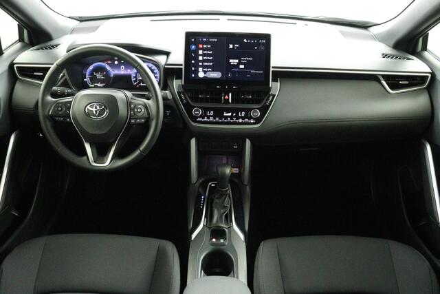 Toyota COROLLA Cross Hybrid 140 Dynamic | Trekhaak | all seasons banden | Apple Carplay/Android Auto | Navigatie |