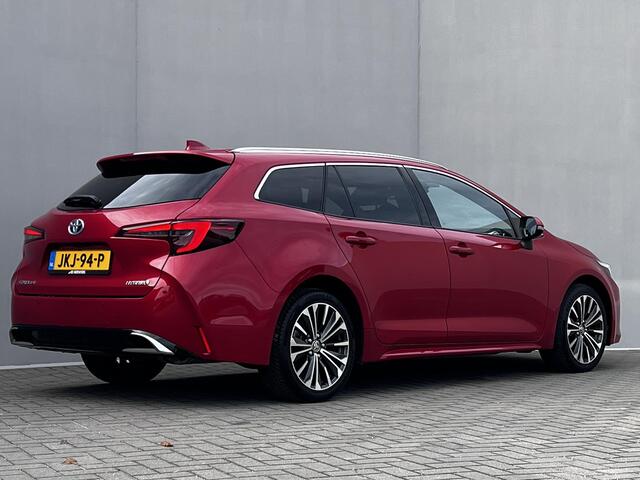 Toyota COROLLA Touring Sports Hybrid 140 Comfort Automaat / Fabrieksgarantie tot 03-2027 < 100.000km, tot 10 jaar mogelijk ** / Navigatie (abbo) / Adaptieve CC / Achteruitrijcamera / Stuur- en stoelverwarming / Apple Carplay Android / 17" LM wielen + All Season banden 