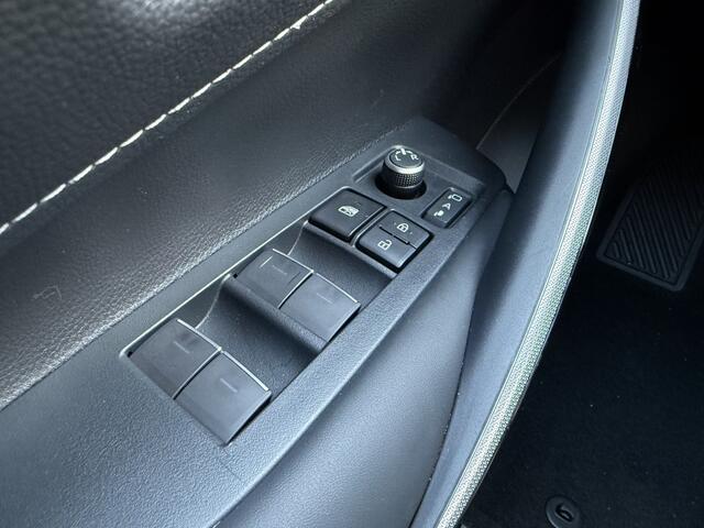 Toyota COROLLA 1.8 Hybrid Dynamic Plus | Stoel/stuurverw. | Camera