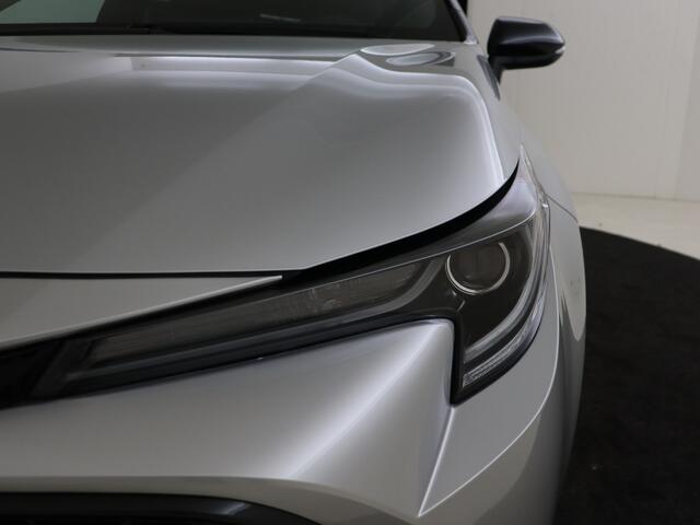 Toyota COROLLA Touring Sports 1.8 Hybrid Style Bi-Tone | Limited |