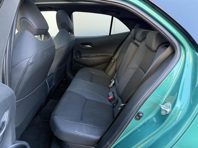 Toyota COROLLA Hybrid 140 GR Sport **NAVIGATIE/ HUD/ JBL/ DODEHOEK DETECTIE/ STOELVERWARMING/ GARANTIE**