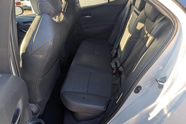 Toyota COROLLA 1.8 Hybrid Executive |Trekhaak afn| Bi-tone| Led verlichting|PDCV=A|BSN|Half leer