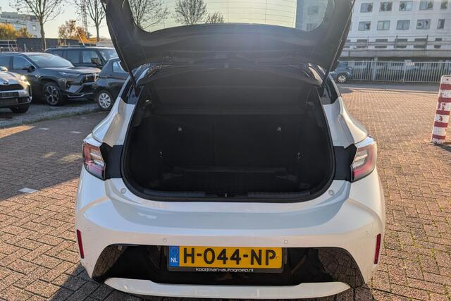 Toyota COROLLA 1.8 Hybrid Executive |Trekhaak afn| Bi-tone| Led verlichting|PDCV=A|BSN|Half leer