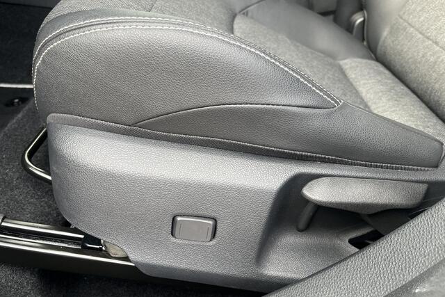 Toyota COROLLA Touring Sports Hybrid 140 Dynamic |NL auto|BTW auto|Apple Car Play|17"LM velgen|PDC|El.achterklep|