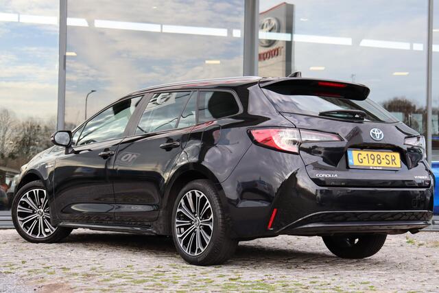 Toyota COROLLA Touring Sports 1.8 Hybrid Dynamic, Navigatie Parkeercamera, Dual Airco, Bluetooth telefoonverbinding, Navi