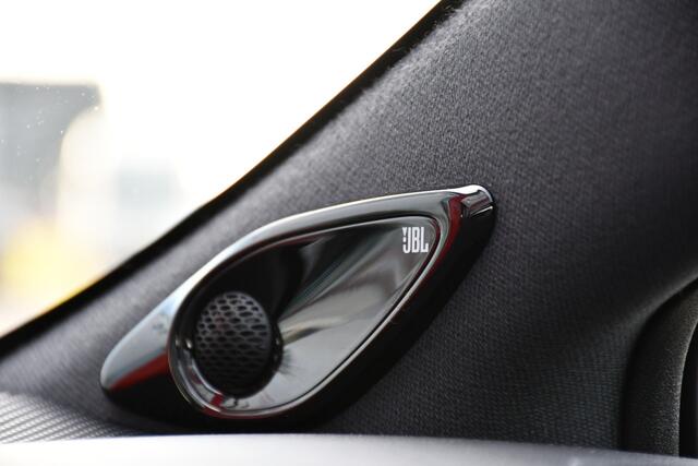 Toyota COROLLA Touring Sports Hybrid 200 GR Sport Plus Automaat 197pk | Dodehoekdetectie | Lederen interieur | Sportstoelen | HUD | NL-auto |