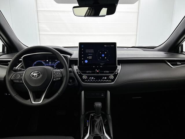 Toyota COROLLA Cross Hybrid 140 Active | Navigatie |