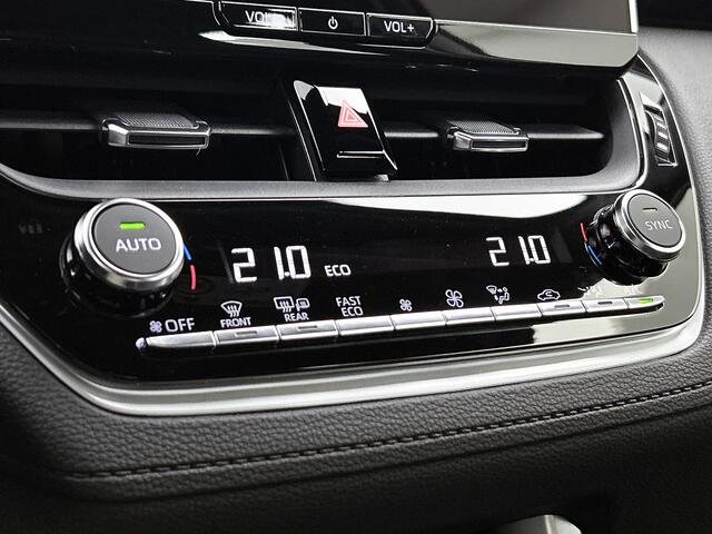 Toyota COROLLA Cross Hybrid 140 Active | Navigatie |