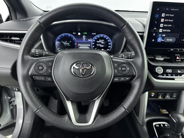 Toyota COROLLA Cross Hybrid 140 Style Limited | Apple Carplay/Android Auto | Stuur-/stoelverwarming | Elektrische achterklep | 18'' LM-velgen | Metaallak |