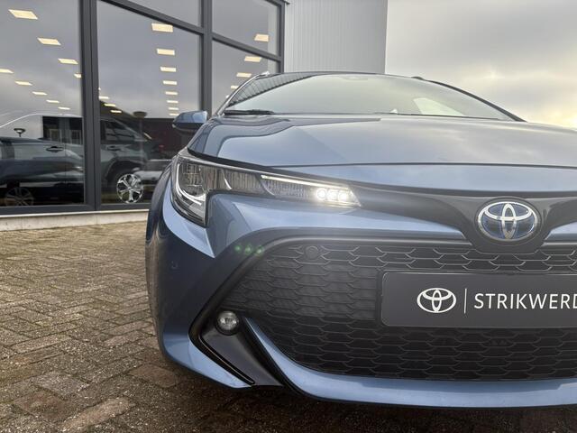 Toyota COROLLA Touring Sports 1.8 Hybrid Business Plus