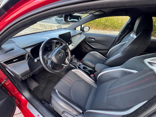 Toyota COROLLA Touring Sports 2.0 Hybrid GR-Sport / Trekhaak / Camera / Half leder / Keyless / 17'' / Virtual Cockpit / Stoelverwarming / DAB / ACC