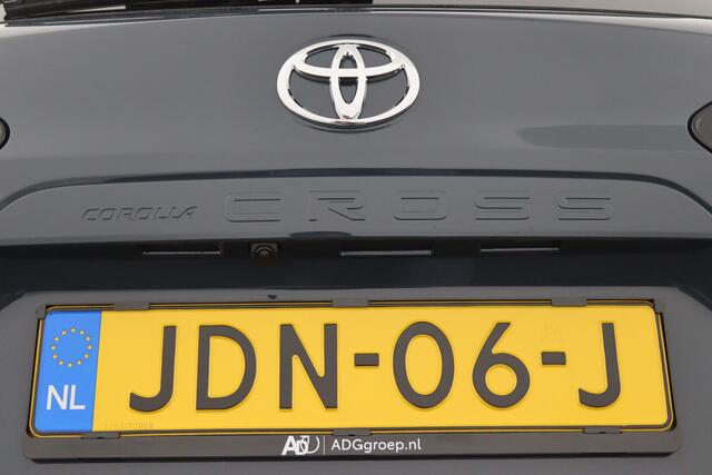 Toyota COROLLA Cross Hybrid 180 Executive | Elektrische achterklep | Parkeersensoren Voor + Achter | Volledig lederbekleding | Stoelverwarming |