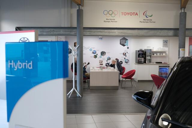 Toyota COROLLA 1.2 T Dynamic Automaat | Apple CarPlay & Android Auto | Smart En