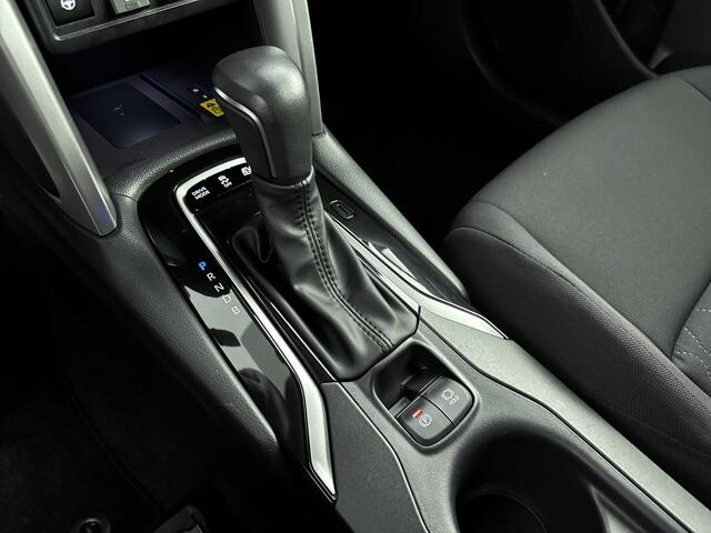 Toyota COROLLA Cross Hybrid 140 Style Limited | Stoel -/ Stuurwielverwarming | Parkeersensoren V+A | Elek. Kofferklep | Navigatie |