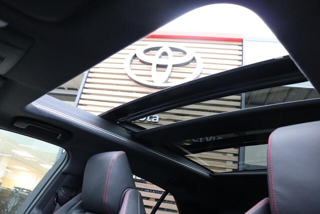 Toyota COROLLA 1.8 Hybrid Executive , Panodak, Trekhaak, Black Pack