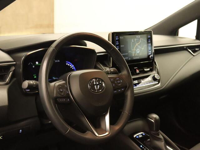 Toyota COROLLA 1.8 Hybrid Active Plus APPLE CARPLAY/ANDROID AUTO - ADAPTIEVE CRUISE CONTROL - PARKEERSENSOREN VOOR - ACHTERUITRIJ CAMERA - NAVIGATIE - CLIMATE CONTROL - DRAADLOZE TELEFOONLADER