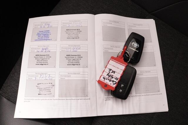 Toyota COROLLA 1.8 Hybrid Dynamic | Apple Carplay/Android Auto | Stoelverwarming | draadloze telefoonlader |