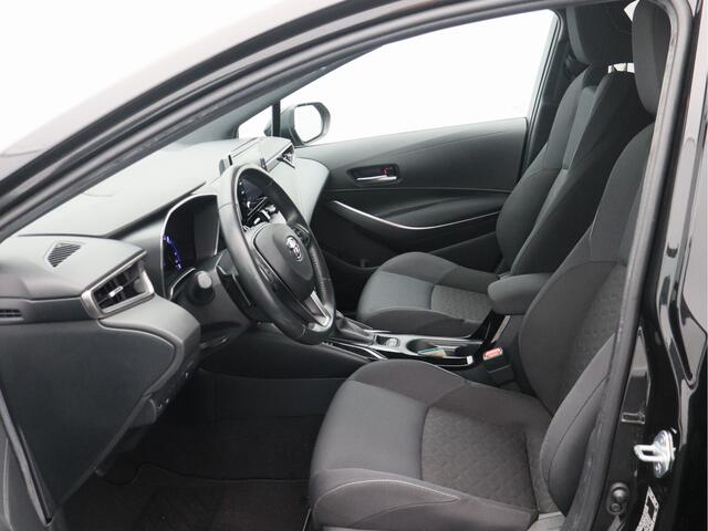 Toyota COROLLA Touring Sports 2.0 Hybrid Business Plus/ lage km/ afneembare trekhaak!