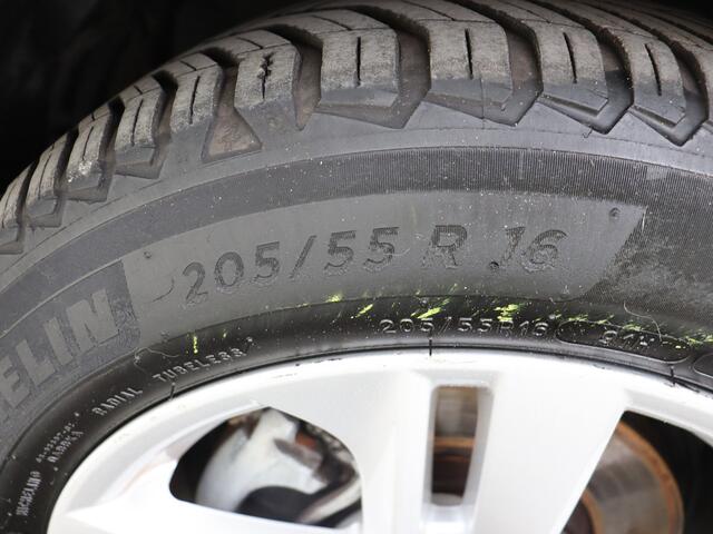 Toyota COROLLA Touring Sports 1.8 Hybrid Active | NL auto | Dealeronderhouden |