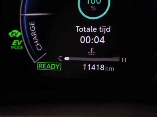 Toyota COROLLA Touring Sports Hybrid 140 Business Luxury | Stuur- & Stoelverwarming | Parkeersensoren | Navigatie | Apple Carplay & AndroidAUTO |