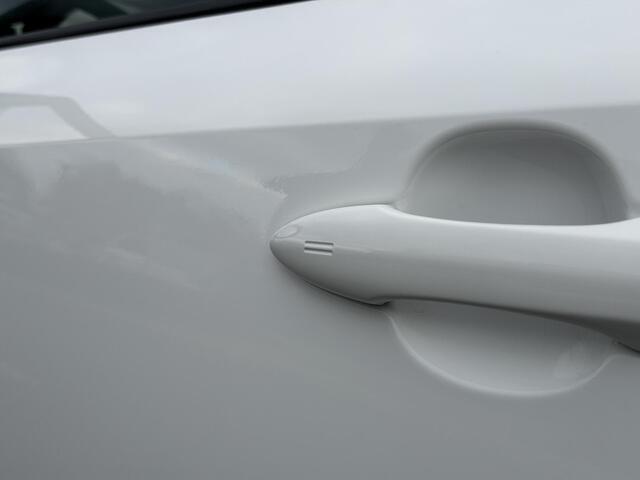 Toyota COROLLA First Edition 1.8 Hybrid 122PK Automaat Achteruitrijcamera, Keyless, Apple Carplay, Android Auto, Adaptieve Cruise Control, Climate Control