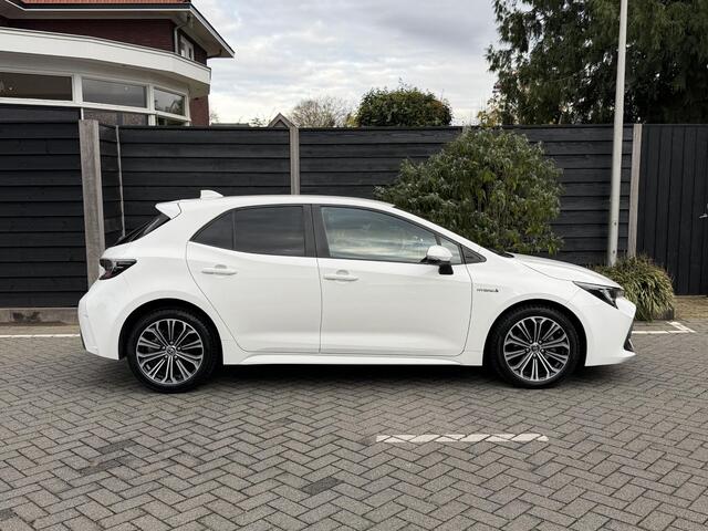 Toyota COROLLA First Edition 1.8 Hybrid 122PK Automaat Achteruitrijcamera, Keyless, Apple Carplay, Android Auto, Adaptieve Cruise Control, Climate Control