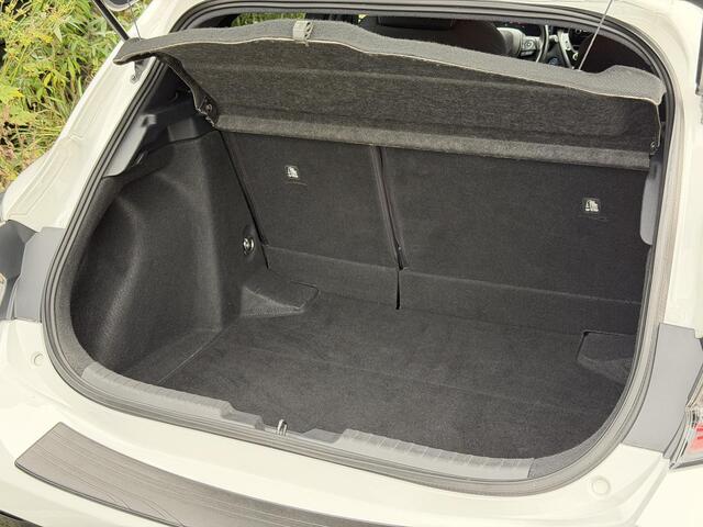 Toyota COROLLA First Edition 1.8 Hybrid 122PK Automaat Achteruitrijcamera, Keyless, Apple Carplay, Android Auto, Adaptieve Cruise Control, Climate Control