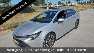 toyota-corolla-touring-sports-2.0-h