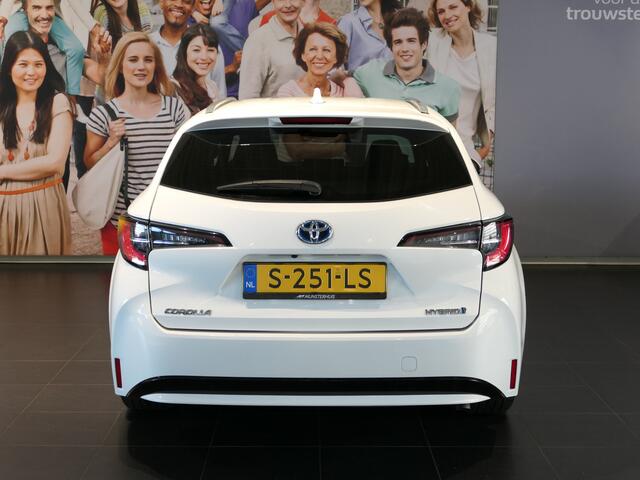 Toyota COROLLA Touring Sports 1.8 Hybrid Dynamic *Dealer onderhouden!* - Adaptive cruise, camera, navi