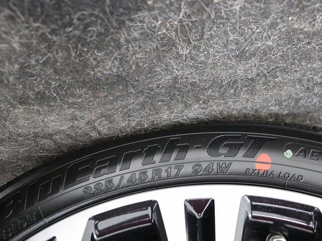 Toyota COROLLA Touring Sports 2.0 Hybrid GR-Sport | Dealer onderhouden | 1e eigenaar | Keurige auto!