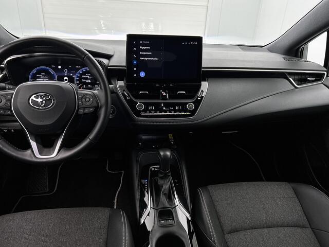 Toyota COROLLA Hybrid 140 Dynamic | Navigatie | Parkeersensoren | staat in het halletje
