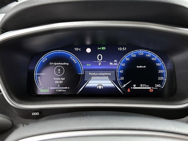 Toyota COROLLA Cross Hybrid 140 Dynamic | Navigatie | PDC | Stuur-Stoelverwarming | staat in het halletje