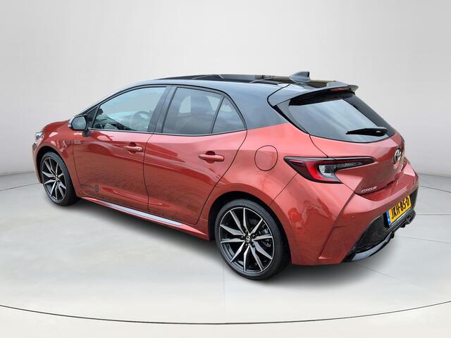 Toyota COROLLA Hybrid 140 GR Sport **NAVIGAIE/ PANORAMA DAK/ HEAD UP DISPLAY/ DODEHOEK DETECTIE**