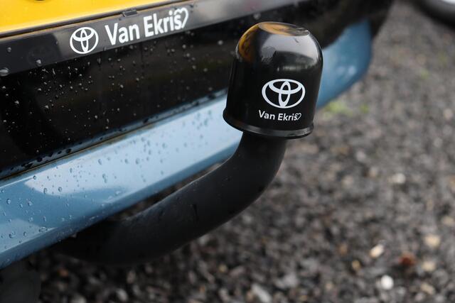 Toyota COROLLA 1.8 Hybrid Active, Trekhaak, Navi, Parkeercamera, Stuurverwarming.