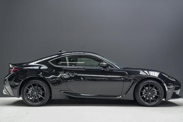 Toyota GR86 235pk 2.4 Premium AUTOMAAT |Apple Carplay|blind spot|sportstoelen|camera|bluetooth|cruise control|stoelverwarming|LED-verlichting|18"|