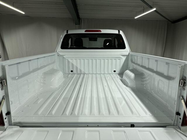 Toyota HI-LUX Hilux Isuzu D-Max 1.9 Extended Cab LS Automaat 3500KG Trekgewicht