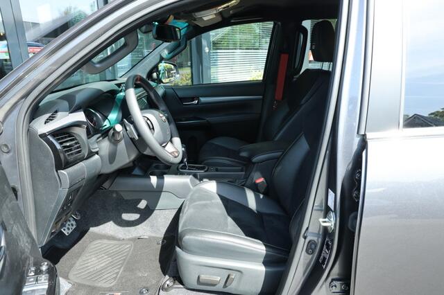 Toyota HI-LUX 2.8 D-4D DUBBEL CABIN GR SPORT A/T