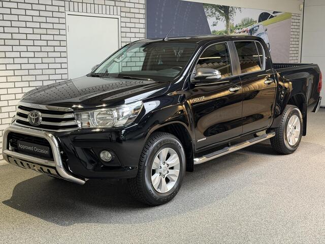 Toyota HI-LUX HiLux 2.4 D-4D-F Double Cab Invincible Van