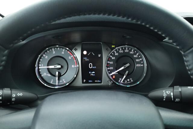 Toyota HI-LUX HiLux 2.4 D-4D Double Cab Challenger | "VAN" | Automaat | Grijs kent. | Trekhaak | Camera | Adapt. Cruise | Apple CarPlay