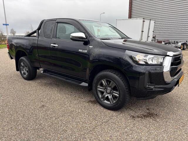 Toyota HI-LUX Hilux 2.4 D4-D Xtra Cab 4x4 Automaat Airco Cruisecontrol Trekhaak 29000KM