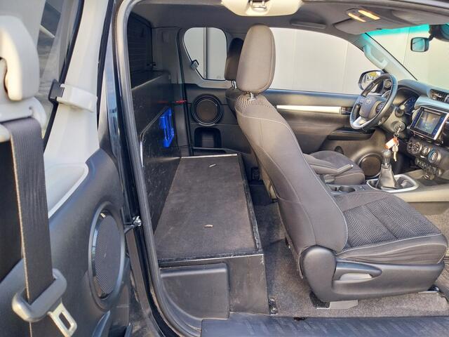 Toyota HI-LUX HiLux 2.4 D-4D-F Xtra Cab 1e EIGENAAR AIRCO CAMERA 4X4 3200 AHG TREKHAAK