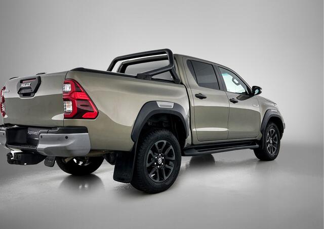 Toyota HI-LUX HiLux 2.8 D-4D Double Cab Invincible | DIRECT LEVERBAAR | Rollcover | Rollbar | Trekhaak | JBL | Leder |