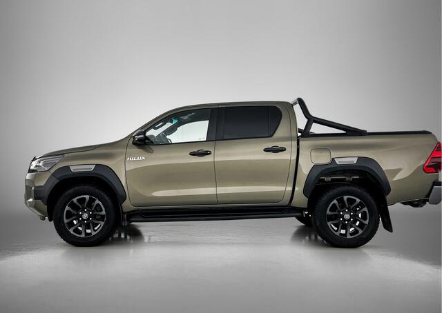 Toyota HI-LUX HiLux 2.8 D-4D Double Cab Invincible | DIRECT LEVERBAAR | Rollcover | Rollbar | Trekhaak | JBL | Leder |
