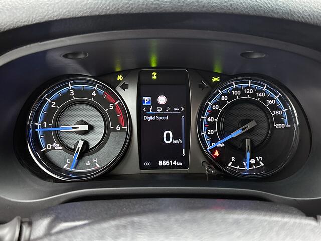 Toyota HI-LUX HiLux 2.8 D-4D Double Cab Invincible | DIRECT LEVERBAAR | Rollcover | Rollbar | Trekhaak | JBL | Leder |