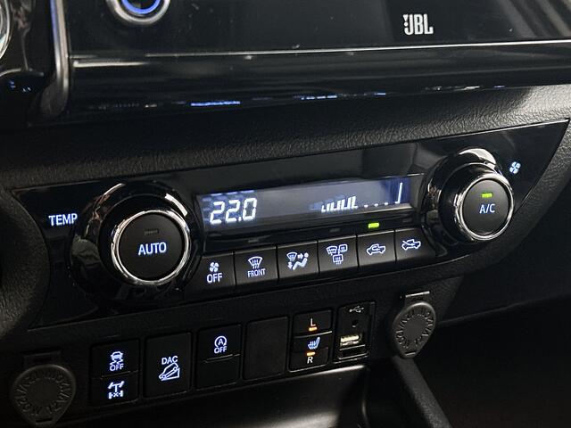 Toyota HI-LUX HiLux 2.8 D-4D Double Cab Invincible | DIRECT LEVERBAAR | Rollcover | Rollbar | Trekhaak | JBL | Leder |