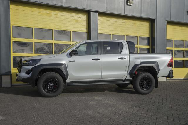 Toyota HI-LUX HiLux 2.8 D-4D Double Cab GR Sport