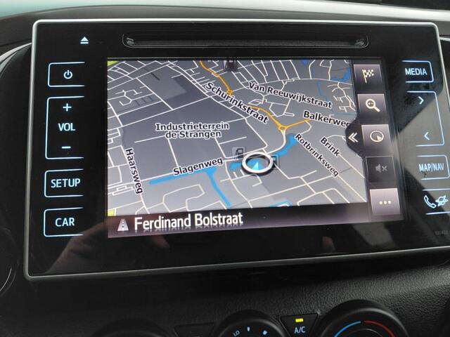 Toyota HI-LUX 2.4 D-4D 150PK CAMERA NAVI 1e EIGENAAR